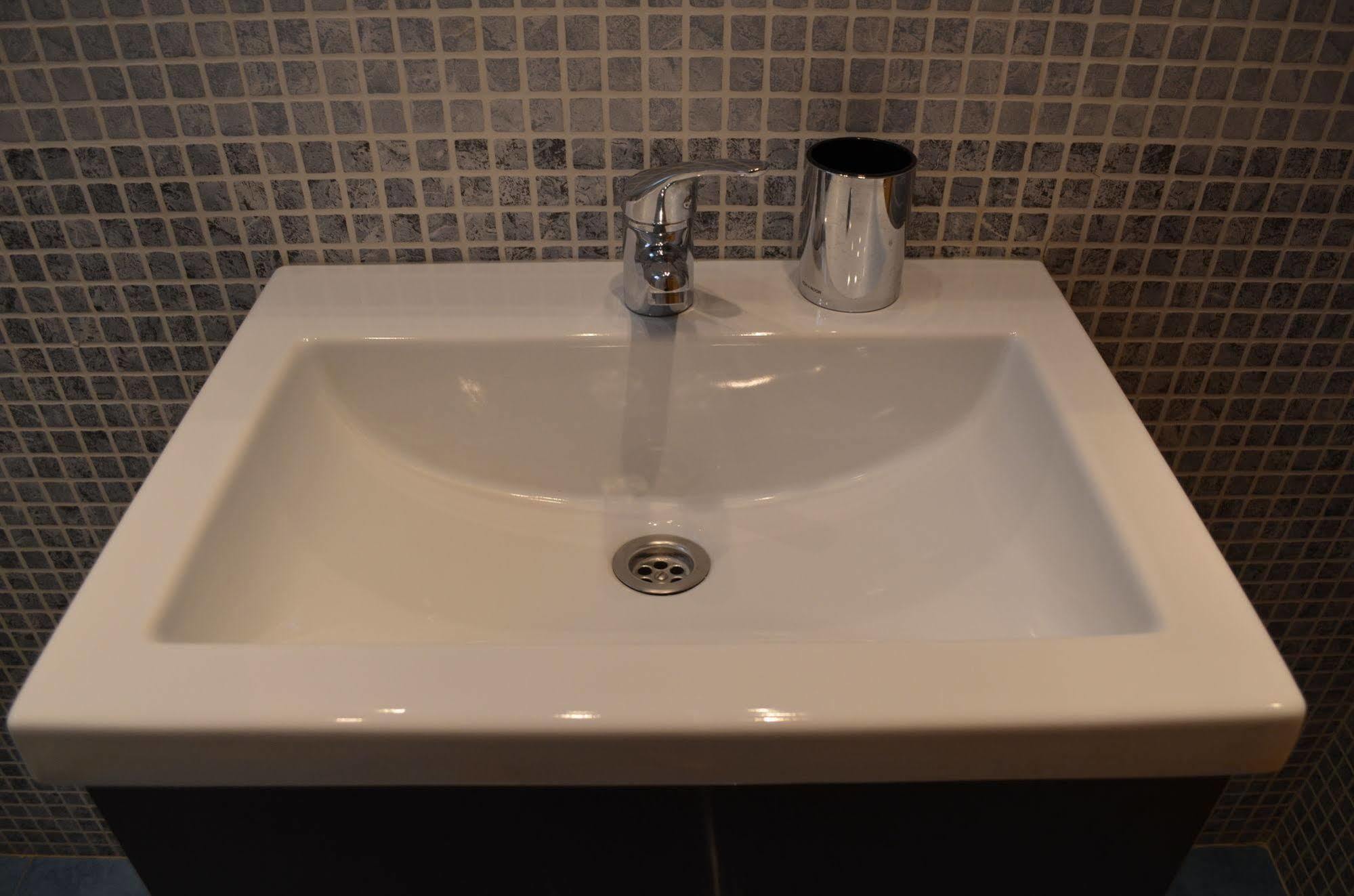 Apartment Bed&Bcn Sant Andreu II برشلونة المظهر الخارجي الصورة